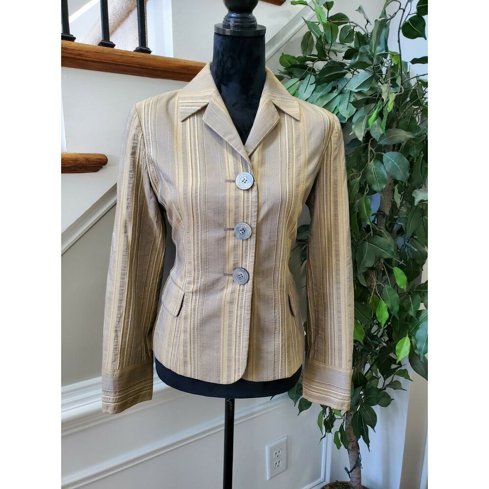 J. Jill Women Tan Polyester & Rayon Three Buttons Single Breasted Blazer Size 4